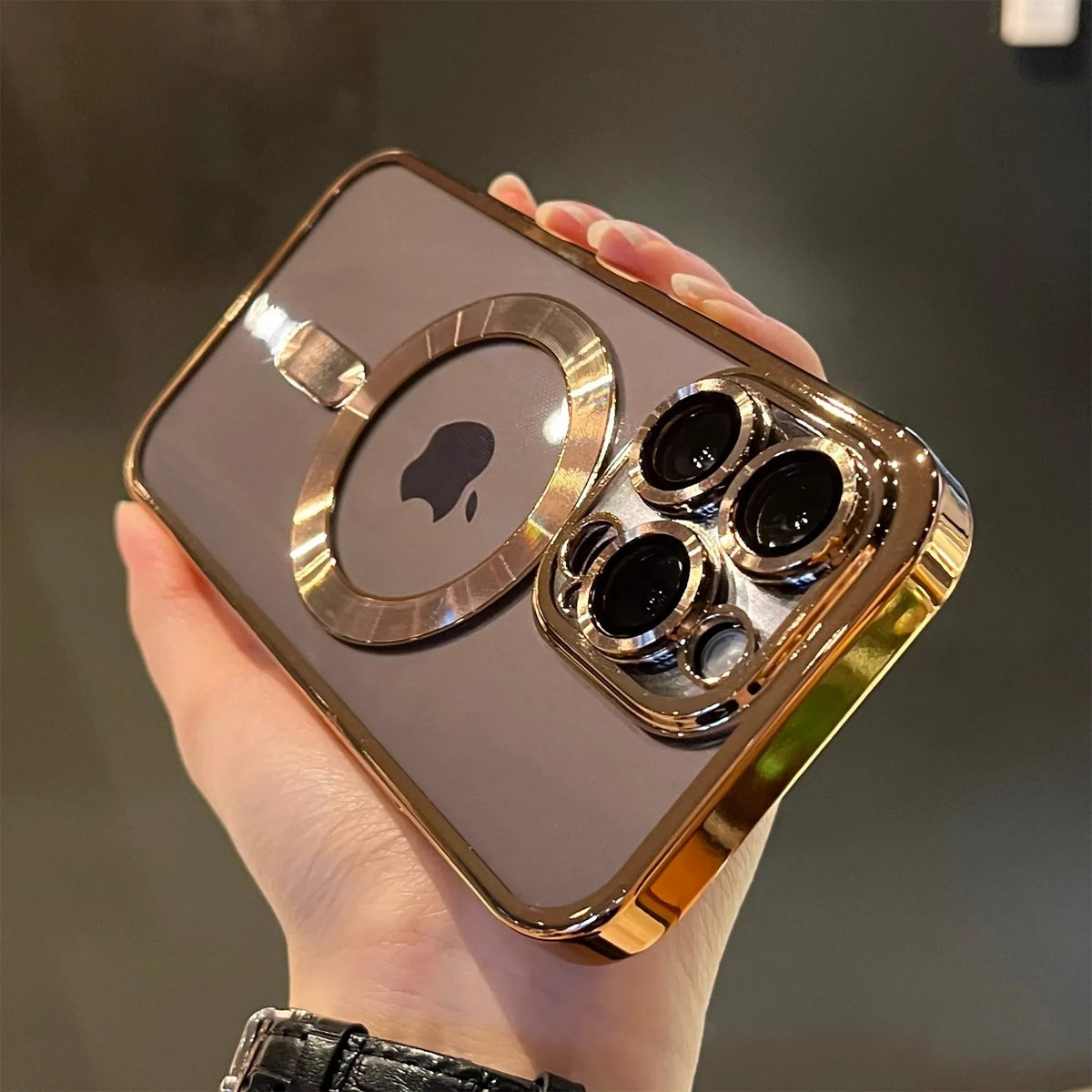 Capa Transparente Magnética Luxo com Carregamento Sem Fio MagSaf