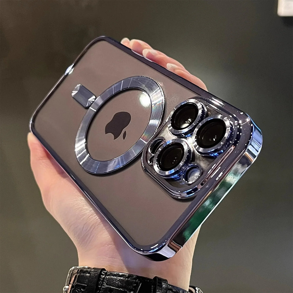 Capa Transparente Magnética Luxo com Carregamento Sem Fio MagSaf