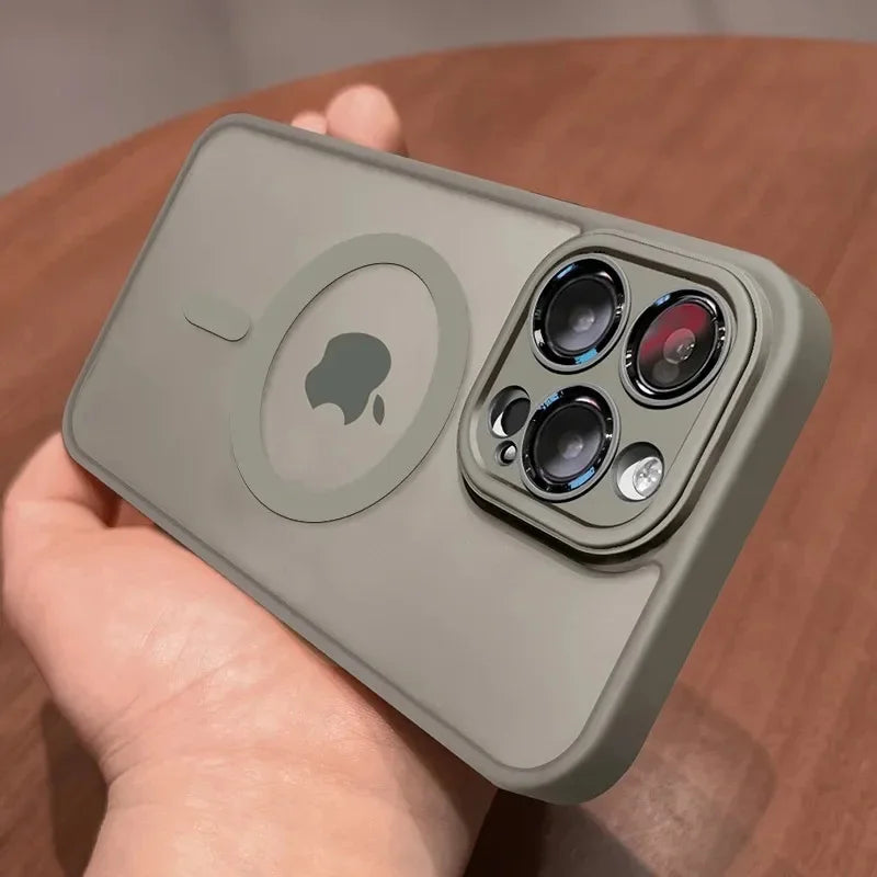 Capa Magnética Luxo Fosco Translúcida à Prova de Choque MagSafe
